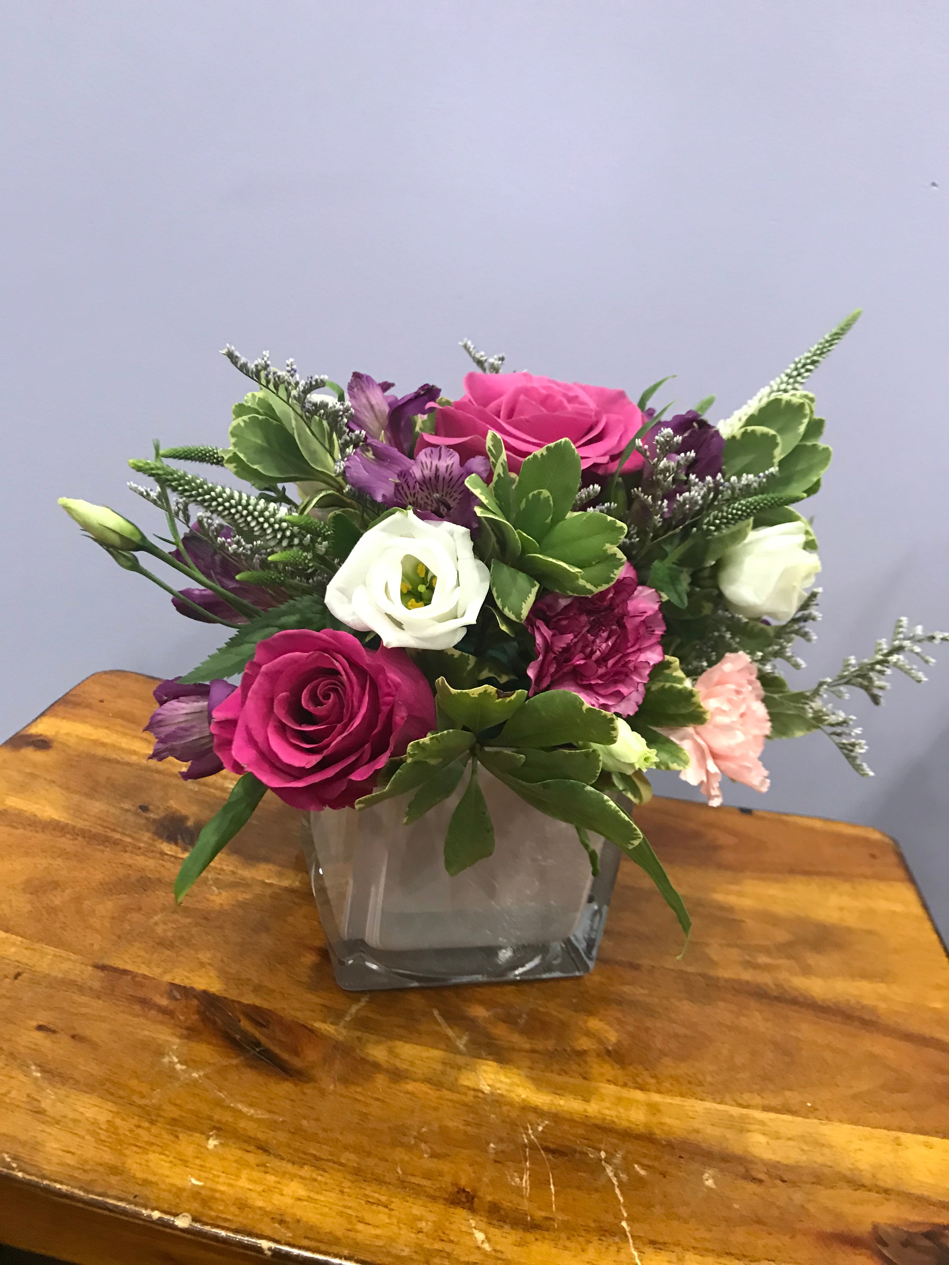 Fresh Floral Vase Arrangement