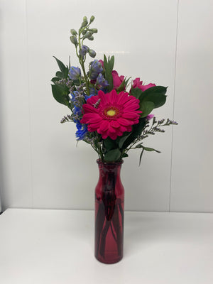 Open image in slideshow, Fresh Floral Vase Arrangement
